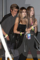 PEOPLE - Kaia und Bruder Presley Gerber gehen ans Drake Konzert