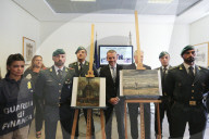 NEWS - Neapel: Zwei gestohlene von Gemälde Vincent van Gogh wieder aufgetaucht