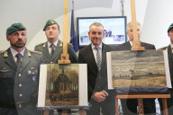 NEWS - Neapel: Zwei gestohlene von Gemälde Vincent van Gogh wieder aufgetaucht