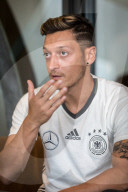 PORTRAIT - Mesut Özil