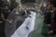 NEWS - Demonstration in Berlin gegen Luftangriffe auf Aleppo