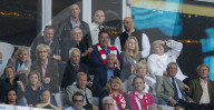 PEOPLE - Arnold Schwarzenegger schaut sich die Bundesliga an