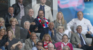 PEOPLE - Arnold Schwarzenegger schaut sich die Bundesliga an