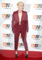 PEOPLE - Sehr stylish: Kristen Stewart ist nun platinblond