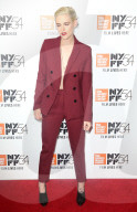 PEOPLE - Sehr stylish: Kristen Stewart ist nun platinblond