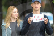 PEOPLE - Suki Waterhouse und Ansel Elgort küssen sich bei den Dreharbeiten zu "Jonathan"