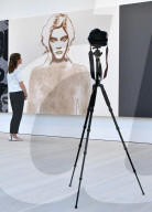 NEWS - London: Henri Barande Ausstellung in der Saatchi Gallery