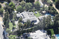 PEOPLE - Ist Angelina Jolie nach Hidden Hills gezogen