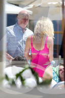 PEOPLE - Pixie Lott geniesst die Ferien in Rio