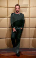 STUDIO - Sting