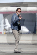 EXKLUSIV - Jim Carrey verreist gut gelaunt in die Ferien