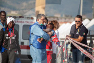 NEWS - Italien: Massenansturm von Flüchtlingen vor Sizilien