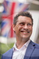 NEWS - Ukip-Politiker bricht im EU-Parlament bewusstlos zusammen (Archiv Bilder)