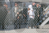 PEOPLE - Kim Kardashian fliegt mit ihren Kindern und Mama im Privatjet nach LA