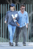 EXKLUSIV - Sean Penn mit Leila George in LA unterwegs