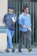 EXKLUSIV - Sean Penn mit Leila George in LA unterwegs