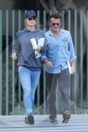 EXKLUSIV - Sean Penn mit Leila George in LA unterwegs