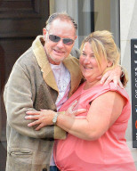 EXKLUSIV - Paul Gascoigne begrapscht Fan am Busen