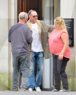 EXKLUSIV - Paul Gascoigne begrapscht Fan am Busen
