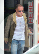 EXKLUSIV - Paul Gascoigne begrapscht Fan am Busen