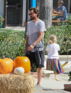 PEOPLE - Dady on Duty: Scott Disick mit Mason unterwegs