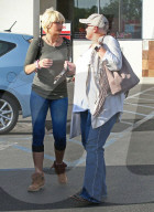 EXKLUSIV - Paris Jackson trifft mit Michael Snoddy ihre Mutter Debbie Rowe