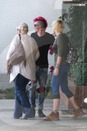 EXKLUSIV - Paris Jackson trifft mit Michael Snoddy ihre Mutter Debbie Rowe