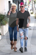 EXKLUSIV - Paris Jackson trifft mit Michael Snoddy ihre Mutter Debbie Rowe