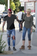 EXKLUSIV - Paris Jackson trifft mit Michael Snoddy ihre Mutter Debbie Rowe