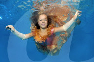 FEATURE - Unterwasser Modeshow
