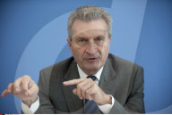 PORTRAIT - Guenther H. Oettinger