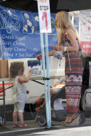 EXKLUSIV - Rachel Zoe mit ihrer Familie auf Shoppingtour