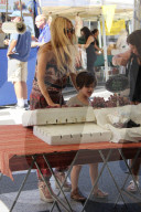 EXKLUSIV - Rachel Zoe mit ihrer Familie auf Shoppingtour
