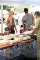 EXKLUSIV - Rachel Zoe mit ihrer Familie auf Shoppingtour