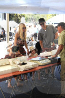 EXKLUSIV - Rachel Zoe mit ihrer Familie auf Shoppingtour
