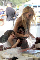 EXKLUSIV - Rachel Zoe mit ihrer Familie auf Shoppingtour