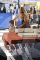 EXKLUSIV - Rachel Zoe mit ihrer Familie auf Shoppingtour