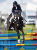 PEOPLE - Mia Tindall findet Mamma Zara's Reitkünste langweilig