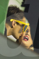 EXKLUSIV - Perrie Edwards turtelt mit Luke Pasqualino