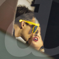 EXKLUSIV - Perrie Edwards turtelt mit Luke Pasqualino