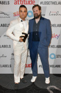 PEOPLE -  Promis posieren an den 'Attitude Magazine Awards' in London