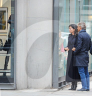 EXKLUSIV - Roberto Mancini mit einer 'Mystery Brunetten' in London unterwegs