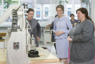 PEOPLE - Hollandbesuch: Herzogin Kate ist auch lieb zu Robotern
