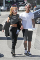 PEOPLE - Happy: Power-Girl Bella Thorne mit Tyler Posey