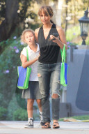 EXKLUSIV - Halle Berry mit Tochter Nahla in angeregtem Gespräch