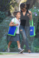 EXKLUSIV - Halle Berry mit Tochter Nahla in angeregtem Gespräch