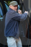 PEOPLE - Robert De Niro geht ins Büro