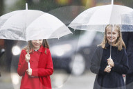 PEOPLE - Madrid: Die Königsfamilie erlebte einen verregneten Nationalfeiertag