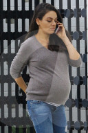 PEOPLE - Hochschwanger und busy: Mila Kunis