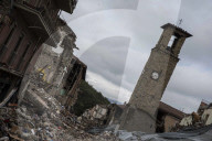 NEWS - Italien: Zwei Monate nach dem Erdbeben - Prominente besuchen Amatrice